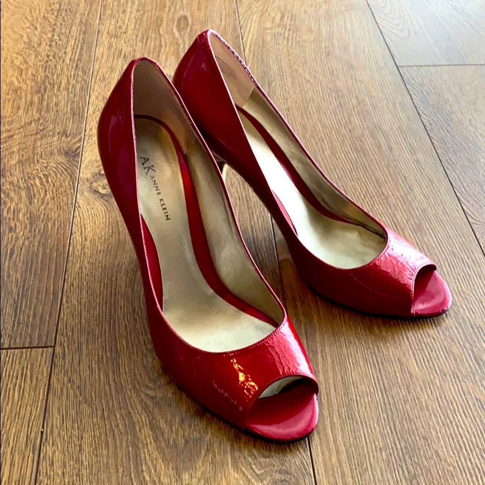 Anne Klein heels red patent leather size 8.5